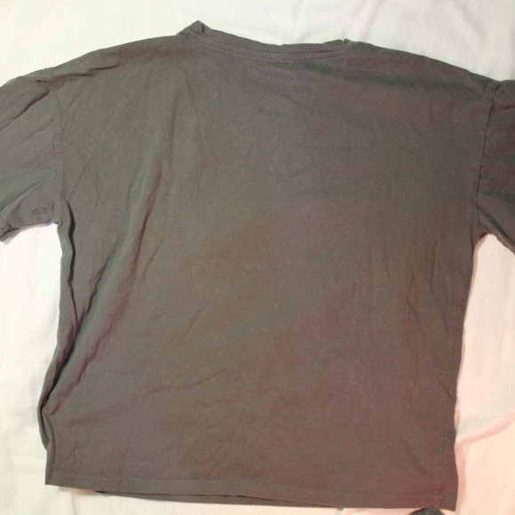 Grey to mabe demon skater shirt medium - Picture 4 of 5